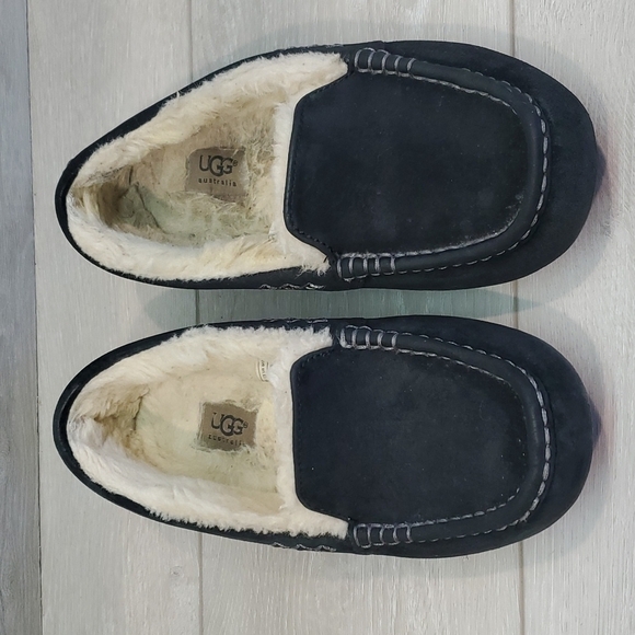 Ugg Australia Women Loafer Slip on Insulated lined moc shoes sz 7 - Picture 3 of 12